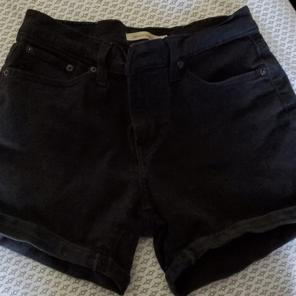 Levi's Mid Length Shorts Size 28 Black